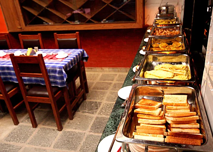 Bubo Himalaya Hotel 2*