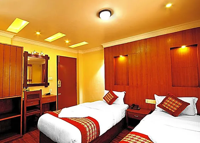 Bubo Himalaya Hotel 2*